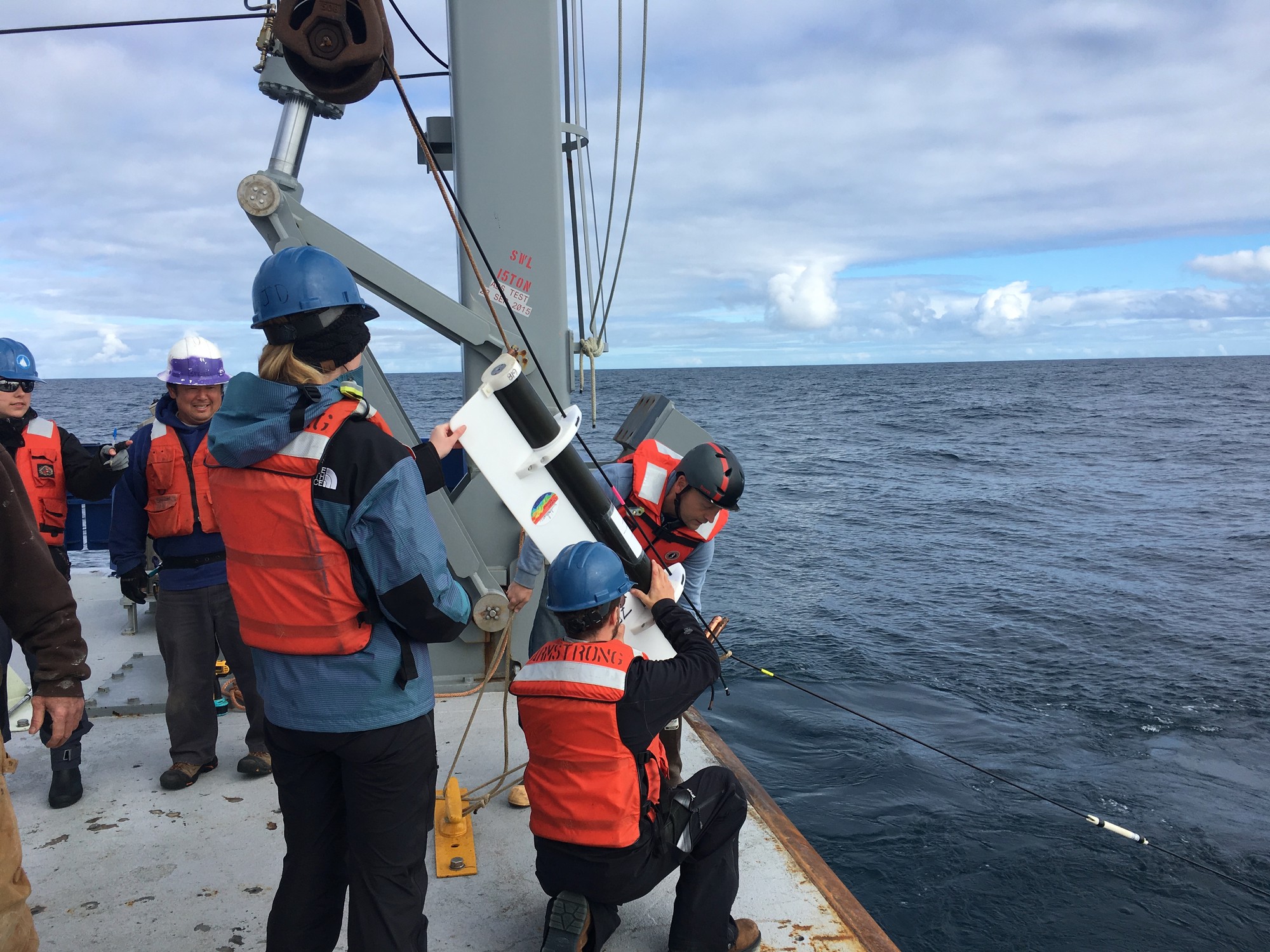 Attaching a chipod to the mooring during deployment.