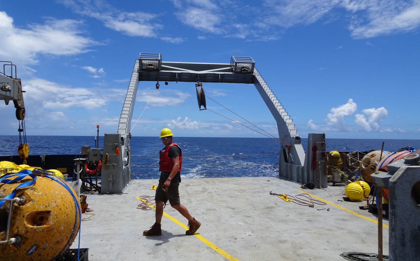 Underway to the next mooring site